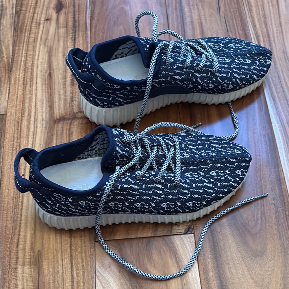 Adidas Yeezy Boost 350 Patterned Black Shoes